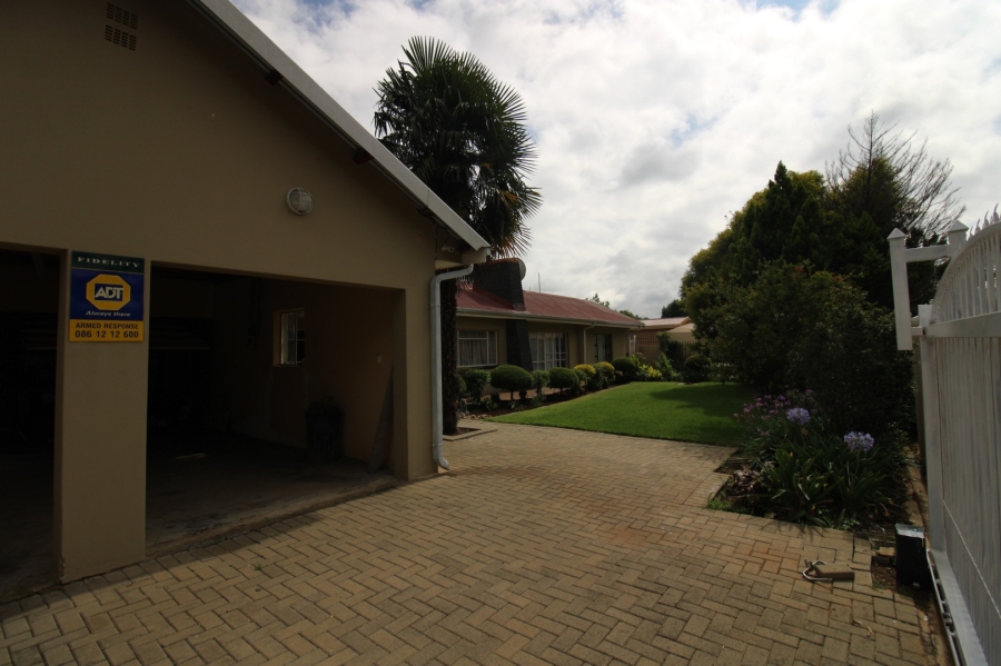 6 Bedroom Property for Sale in Universitas Free State